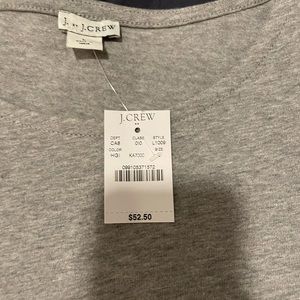 Gray quarter length shirt with lace